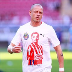 Se retira con Chivas y recibe homenaje de sus compañeros