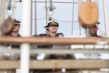 La princesa Leonor embarca en el Juan Sebastin Elcano