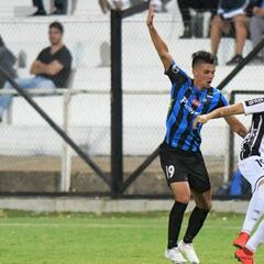 Peñarol oficializa a Bravo