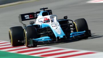 FILE PHOTO: Formula One F1 - Pre Season Testing - Circuit de Barcelona-Catalunya, Barcelona, Spain - February 27, 2019   Williams&#039; Robert Kubica during testing   REUTERS/Albert Gea/File Photo