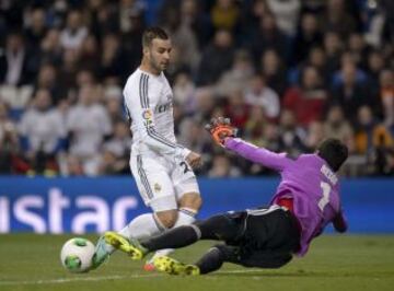 Posible penalti a Jesé.
