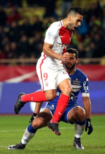 Mónaco derrota 5-0 a Bastia y llega a 36 puntos en la Liga de Francia.