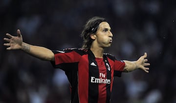 Fichó por el AC Milan la temporada 2011-12 dejando 24 millones de euros en las arcas del FC Barcelona.