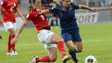 Casey Stoney, a la izquierda, capitana de la selección inglesa.