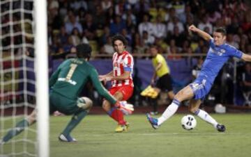 Arda asiste a Falcao en uno de sus goles al Chelsea en la Supercopa ganada al equipo blue en Mónaco.