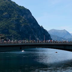 La colosal obra de ingeniería de Estados Unidos: una autopista flotante que conecta 44 islas a través de 42 puentes