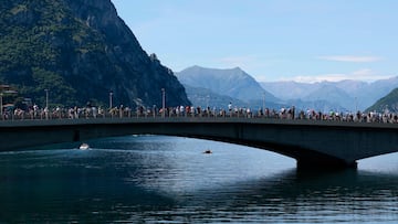 The spectacular 182-kilometre road links Miami to Key West across 44 islands.