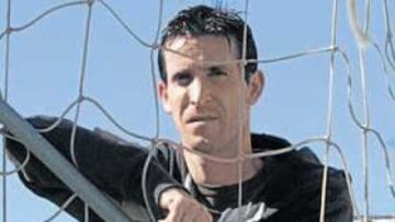 <b>NUEVO RETO. </b>Juan Merino dejó el fútbol en activo tras 17 campañas como profesional y ahora trabaja en la secretaría técnica del Betis.