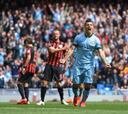 QPR de Isla y Vargas desciende tras caer con Manchester City