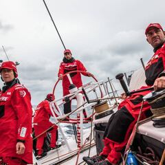 El 'Mapfre' alcanza al 'Brunel' holandés y es líder