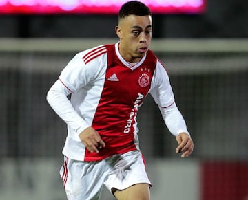 El estadounidense consiguió junto al Ajax, su boleto a la fase de grupos de la UEFA Champions League tras vencer al APOEL.