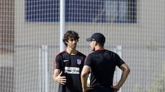 Tiago's first training session with Atlético as Simeone's assistant