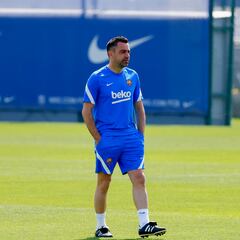 Pesimismo en la cumbre entre Xavi y Alemany