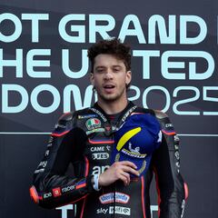 Bezzecchi: “Liderar el desarrollo de la Aprilia no ha sido fácil”