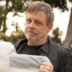 El actor Mark Hamill, de Star Wars, se borra Facebook y ataca a Zuckerberg