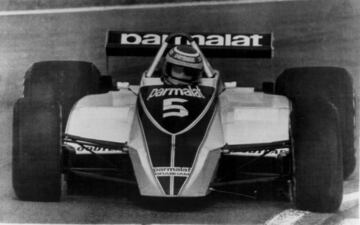 El brasile?o lleg¨® al mismo n¨²mero de poles que Lauda, pero en m¨¢s grandes premios (204 por los 171 del austriaco), de ah¨ª que su porcentaje sea algo inferior. Curiosamente, su mejor a?o en este apartado no fue en ninguno de los que consigui¨® sus tres t¨ªtulos (1981, 1983 y 1987), sino el de 1984. Qued¨® quinto ese Mundial con Brabham, escuder¨ªa en la que cosech¨® su mayor n¨²mero de ¨¦xitos, pero sum¨® nada menos que nueve poles, triplicando al siguiente que fue Prost con tres.