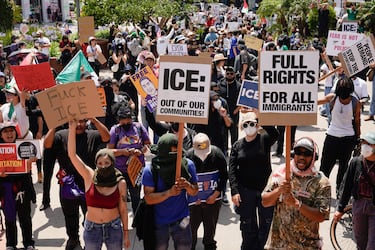 700 Marines reportedly deployed to LA amid ICE protests: Can Marines make arrests or conduct law enforcement activity?