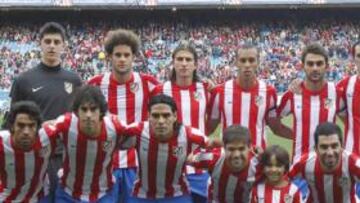 EL técnico rota sistema y jugadores.