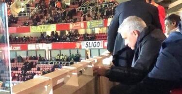 Emery est¨¢ cuestionado y suena Mourinho, cada vez con m¨¢s apoyos