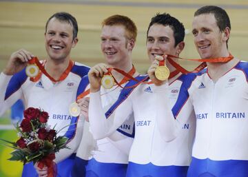 En Pekín 2008, junto con Edward Clancy, Paul Manning y Bradley Wiggins, consiguió un oro en la prueba de persecución por equipos. 