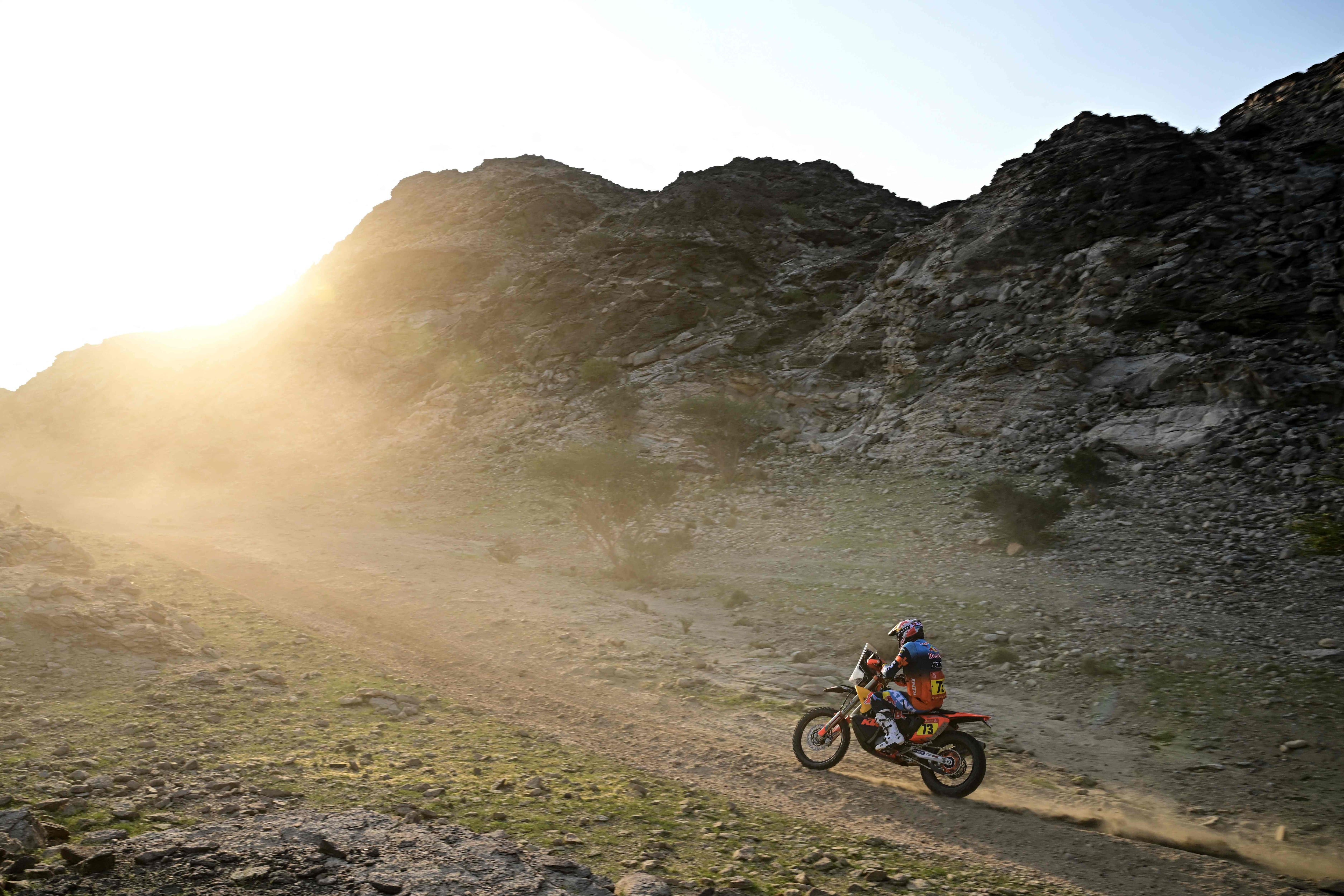 KTM 450 Rally Factory's Spanish rider Edgar Canet competes in the Stage 1 of the 48th edition of the Dakar Rally 2026, between Yanbu and Yanbu, Saudi Arabia, on January 4, 2026. (Photo by Giuseppe CACACE / AFP)