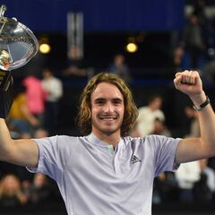 Tsitsipas renueva título en Marsella y se estrena en 2020
