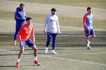 Rodrigo y Simeone durante el entrenamiento. 