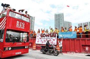Las calles de Miami abarrotadas para ver a los Heat campeones