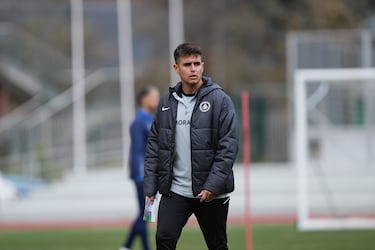 Piqué se arremanga y se incrusta en el cuerpo técnico del Andorra