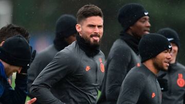 Giroud se quedó por el COVID-19