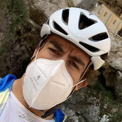 Alonso está a tope: se mete una paliza en bici de casi 8 horas