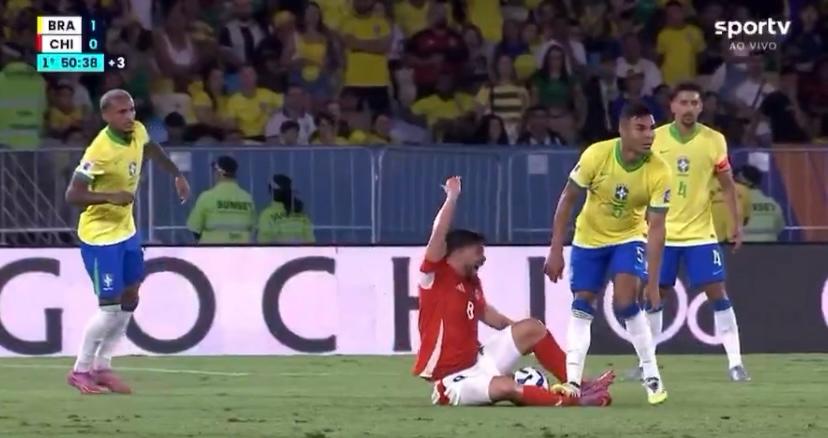 Casemiro no tuvo piedad con Loyola y lo del arbitraje no se puede creer: los chilenos explotaron