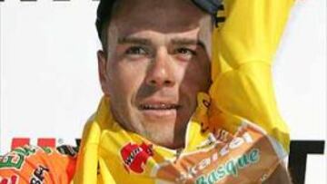 <B>PRIMERA ALEGRÍA. </b>Tras dejar Fassa, Aitor González ha encontrado en Suiza su primer gran triunfo con Euskaltel.