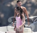 Theo Hernández de vacaciones con su novia en Ibiza