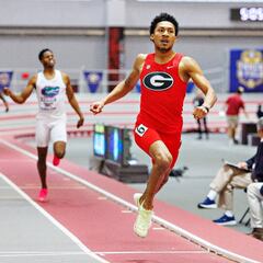Christopher Morales Williams bate el récord del mundo de 400 metros en pista corta