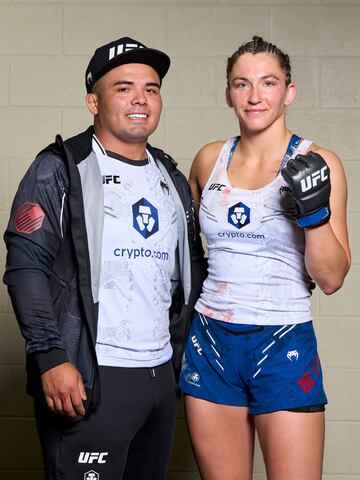 
Esta pareja es uno de los dos ms dinmicos de la UFC. Se conocieron en 2013, cuando ambos competan en eventos de MMA amateur, y posteriormente dieron el gran salto a la UFC.
