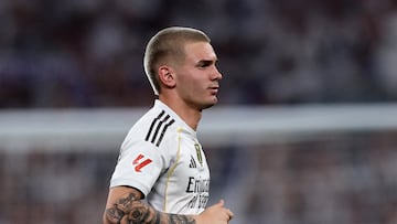 Soccer Football - LaLiga - Real Madrid v Osasuna - Santiago Bernabeu, Madrid, Spain - August 19, 2025 Real Madrid's Franco Mastantuono REUTERS/Violeta Santos Moura