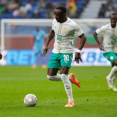 Aliou Dieng, la opción tangible del Valencia para el pivote de Corberán