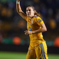 Nayeli Rangel no le cierra las puertas a Europa