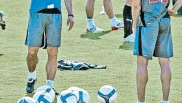 <b>CENTRADO. </b>Mendilibar avisó a sus hombres de que la permanencia no está sellada y pidió atención.