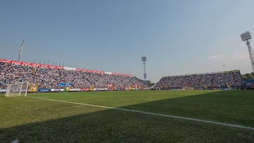 La final de vuelta del Apertura 2021 de la Liga Nacional de F&uacute;tbol Profesional de Honduras se vio manchada por una ri&ntilde;a entre las dos aficiones.