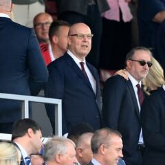 La familia Glazer considera vender acciones del United