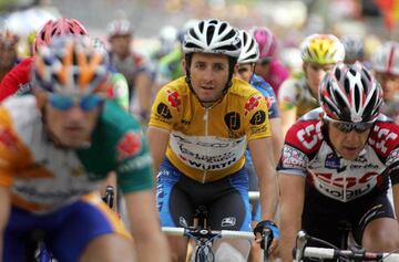 Un positivo por EPO en octubre de 2005 puso un precipitado fin a su carrera en el ciclismo de élite.