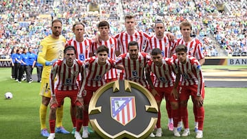 Players of Atletico Madrid pose for a picture ahead of the FIFA Club World Cup 2025 Group B football match between US Seattle Sounders and Spain's Atletico de Madrid at the Lumen Field stadium in Seattle on June 19, 2025. (Photo by JUAN MABROMATA / AFP)