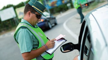El cambio de la Guardia Civil en los controles de tráfico y las multas que impondrán a los que avisen de ellos