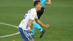 &Aacute;lex Mu&ntilde;oz, del Tenerife, celebra uno de sus goles.