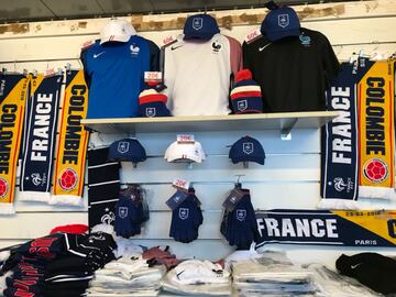 Tienda de la selección de Francia en el Stade de France