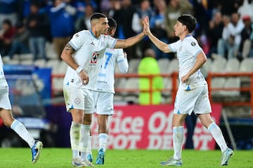 Georgios Giakoumakis celebrates his goal 2-2 of Cruz Azul  during the 10th round match between Pachuca and Cruz Azul as part of the Liga BBVA MX, Torneo Apertura 2024 at Hidalgo Stadium on September 28, 2024 in Pachuca, Hidalgo, Mexico.