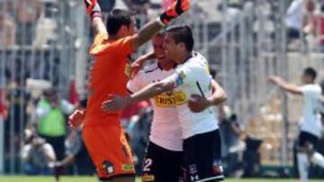 Justo Villar se impuso a Johnny Herrera en la encuesta.