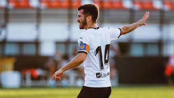 José Luis Gayà, con el brazalete de capitán del Valencia.
